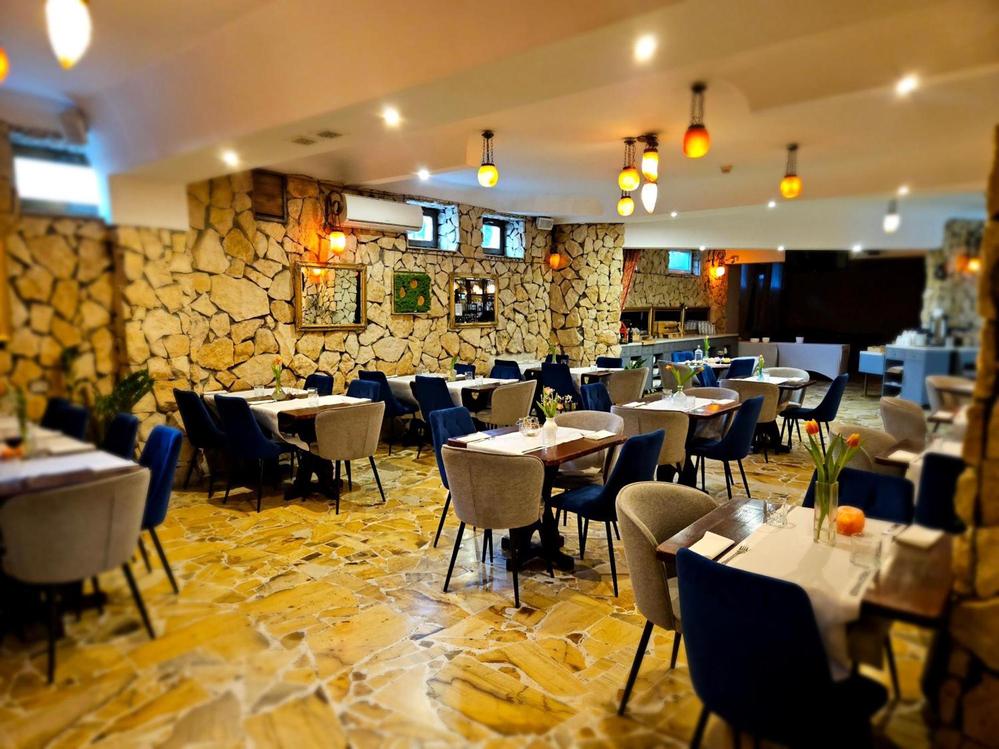 Hotel Galicja Spa Wieliczka Exteriör bild